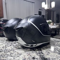 Idiots Need To Read Sometimes...HELMETS.... SIZE L