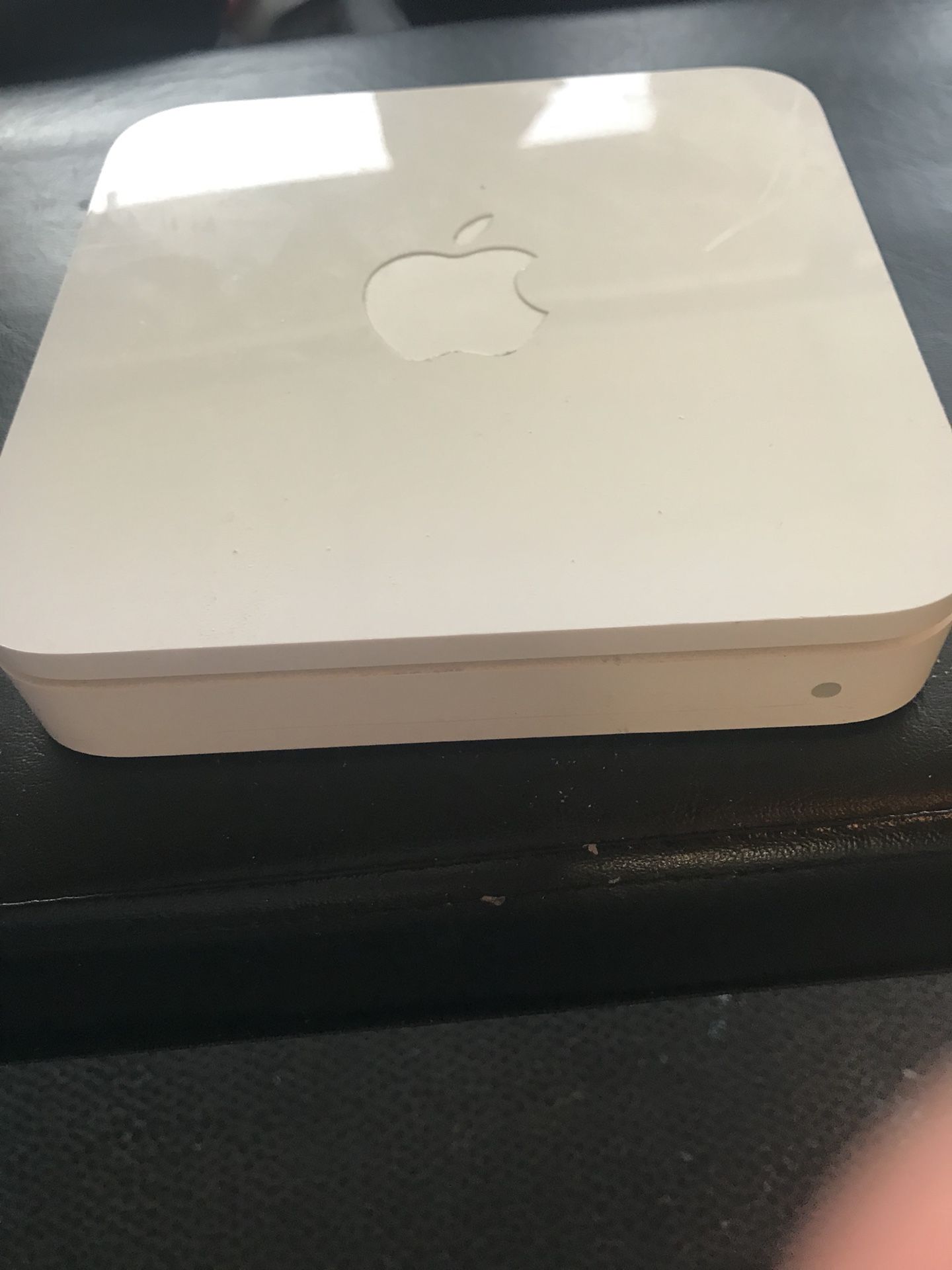 Apple AirPort Extreme (A1143) 2nd generation