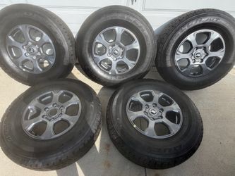 Ford bronco rims and tires 275/55/17