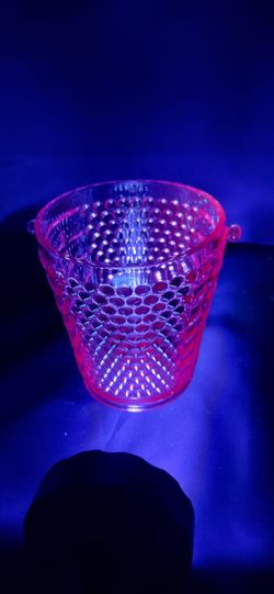 Beautiful Liberty Works American Pioneer Pink Depression Glass Ice Bucket (Selenium)