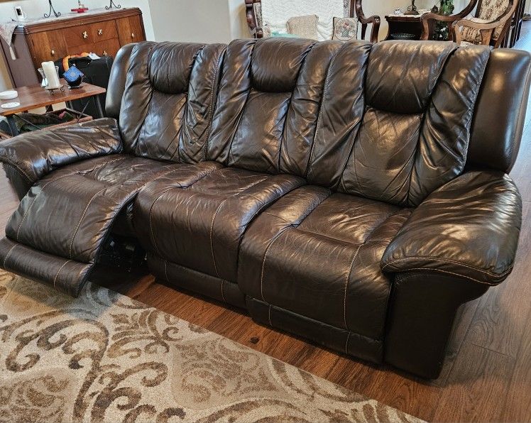 It's YOURS!! Sofa with 2 Electric Recliners
