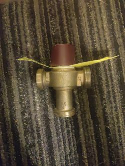 HydroGuard LFLM490 1/2 in. FNPT Brass Thermostat Tempering Valve