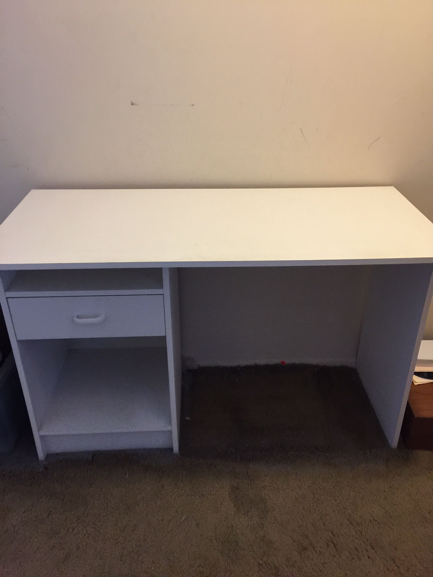 Student desk. No chair. Located in College Park, MD. Off Kenilworth Avenue.