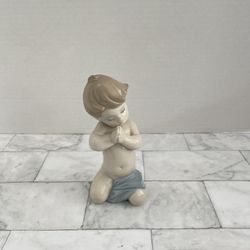 Genuine Lladro A Child’s Prayer Boy Porcelain Figurine 