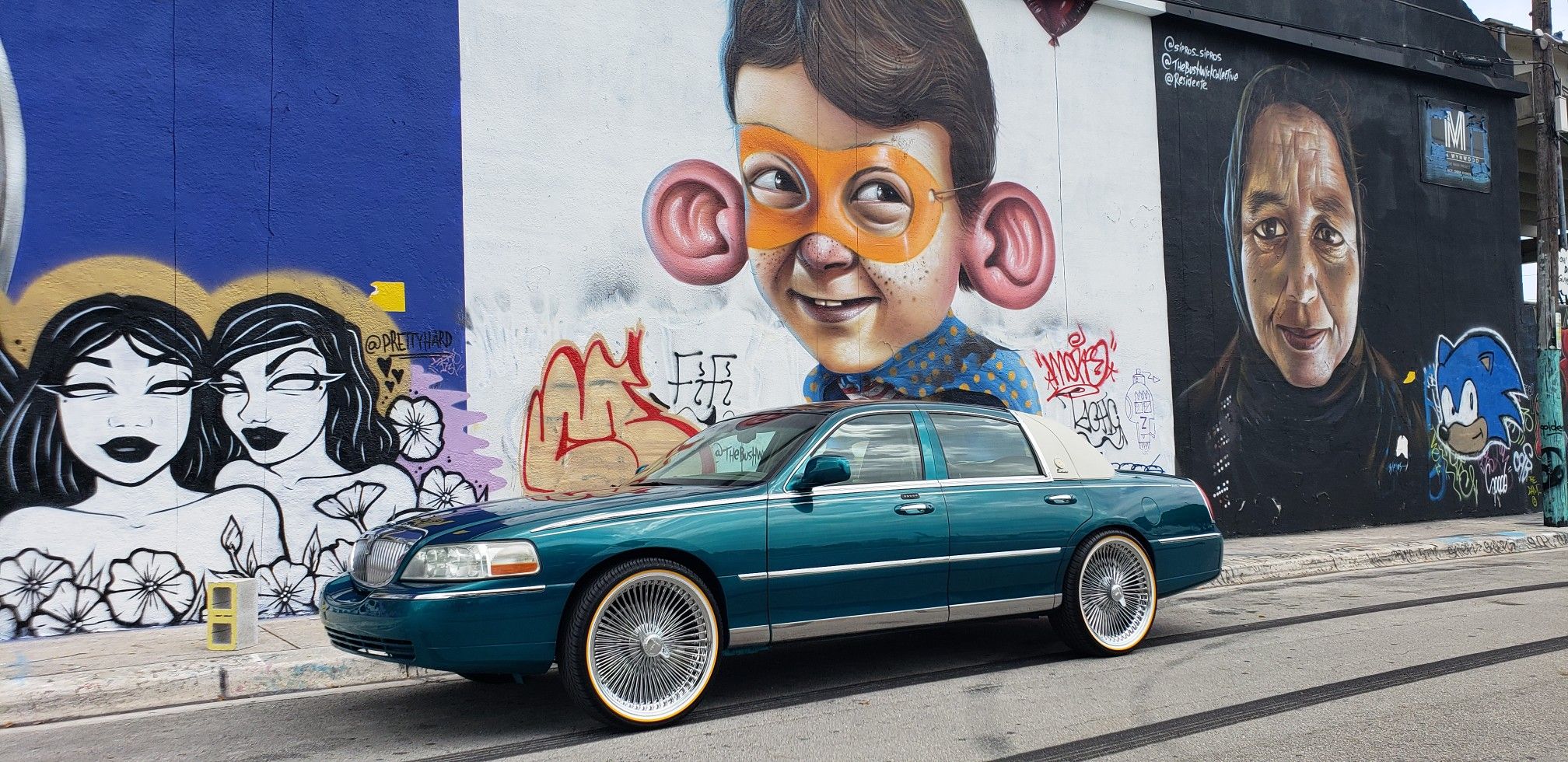 Lincoln town car