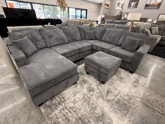 SECTIONAL WITH OTTOMAN