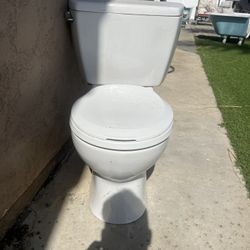 Toto Toilet Round 