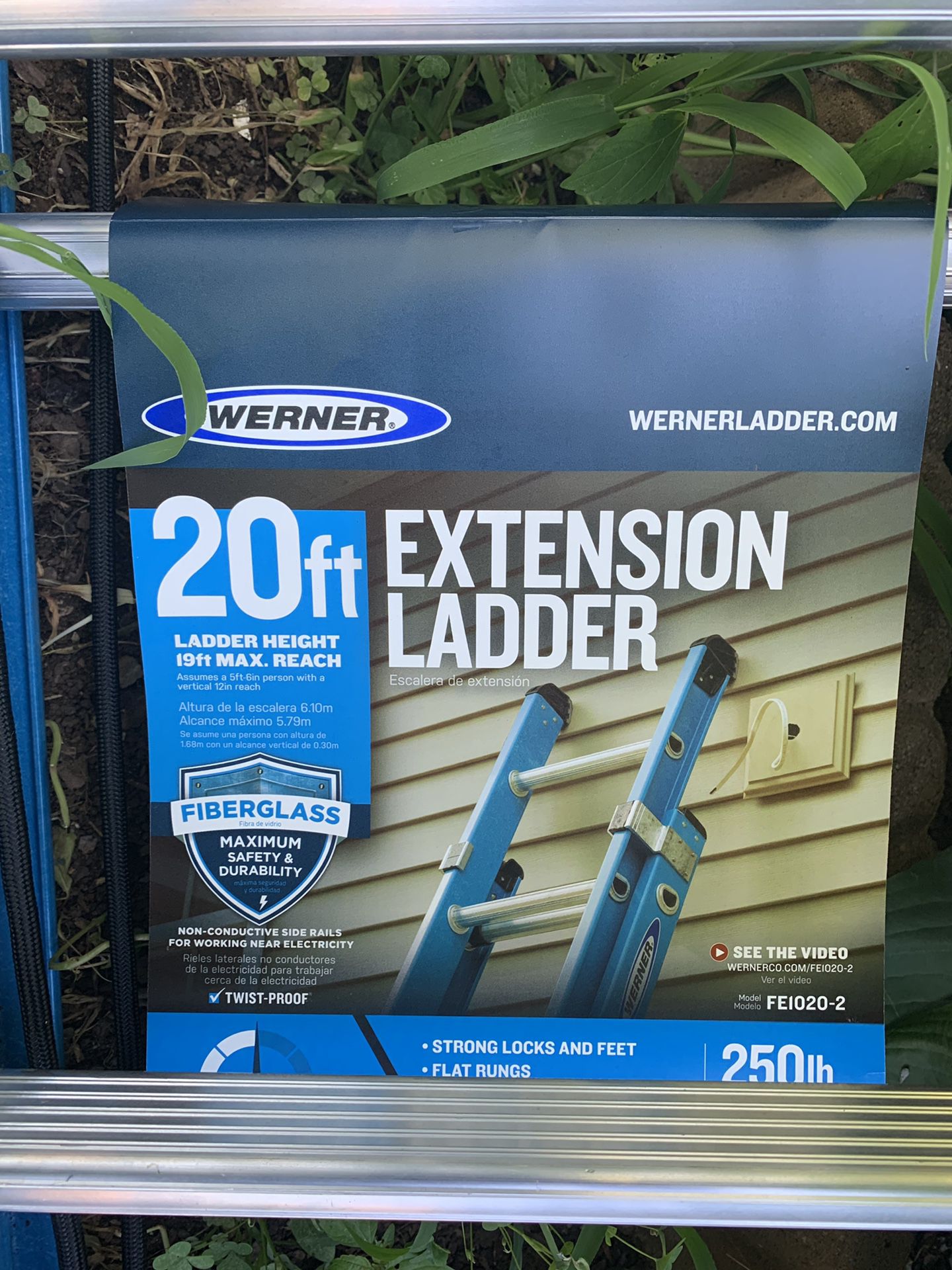 Werner extension ladder fiberglass