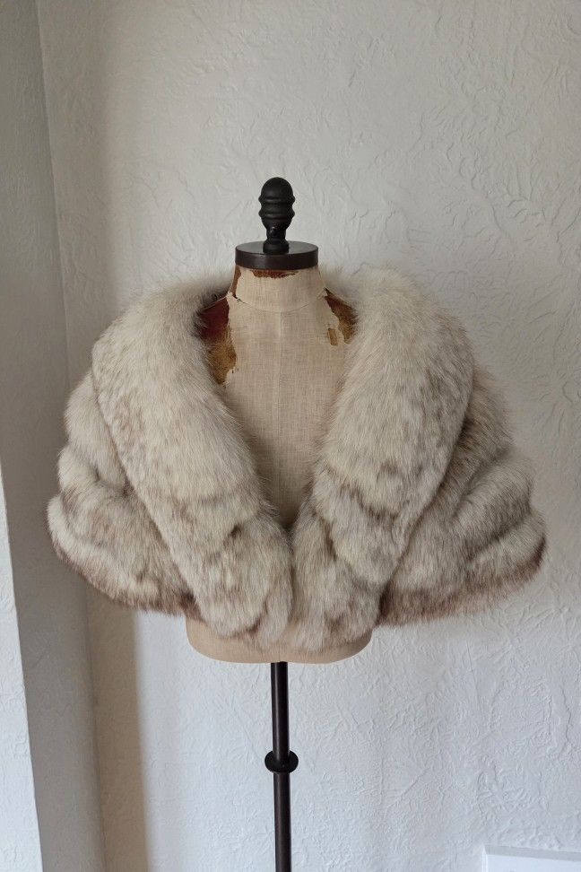 Gorgeous Blue Fox Fur Stole 52" NO OFFERS