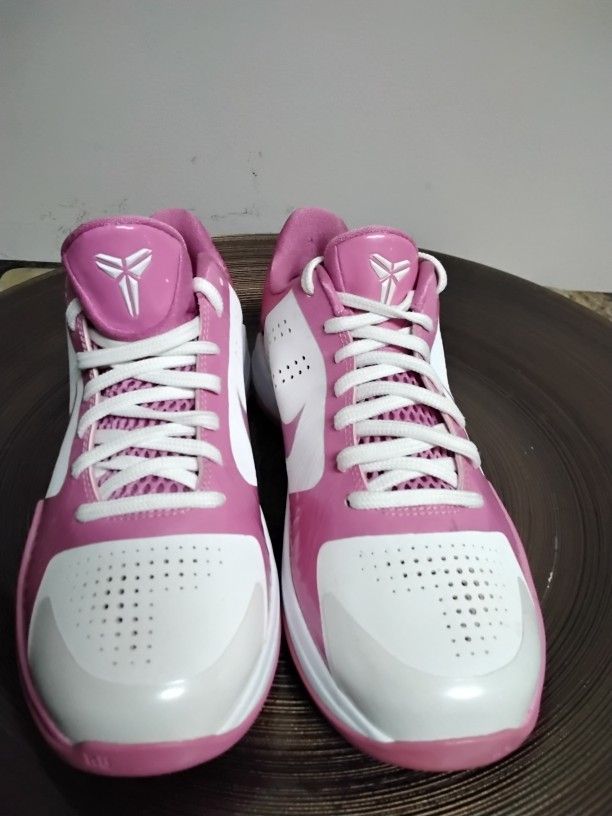 Kobe Pink Nike Kobe V5 White Pink Fire No Box!!