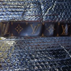 A, ORIGINAL BELT SIZE 40 ONLY ONE AVAILABLE UNIQUE COLOR