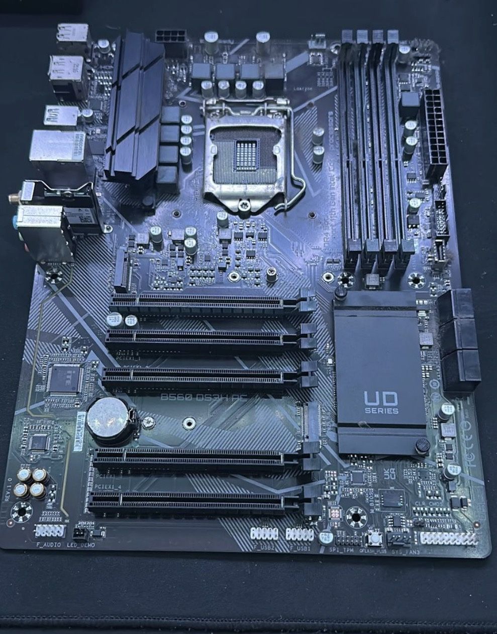 Gigabyte B560 DS3H AC