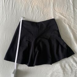 Black mini skirt with zipper on the side #miniskirt