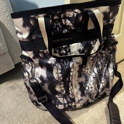 Lululemon Flow and Go Tote Bag like new