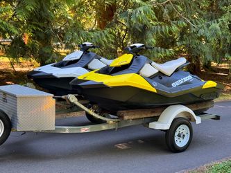 2015 Seadoo Spark Jet Skis Pair Set LOW HOURS!