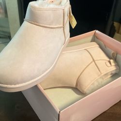 Juicy Contour, Boots