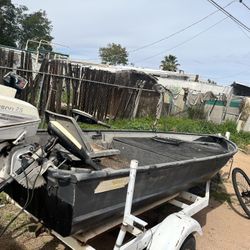 12’ Aluminum Fishing Boat  $1050  OBO