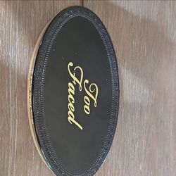 Too Faced Oval Makeup Compact