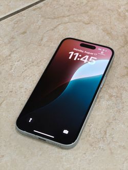 Apple iPhone 15