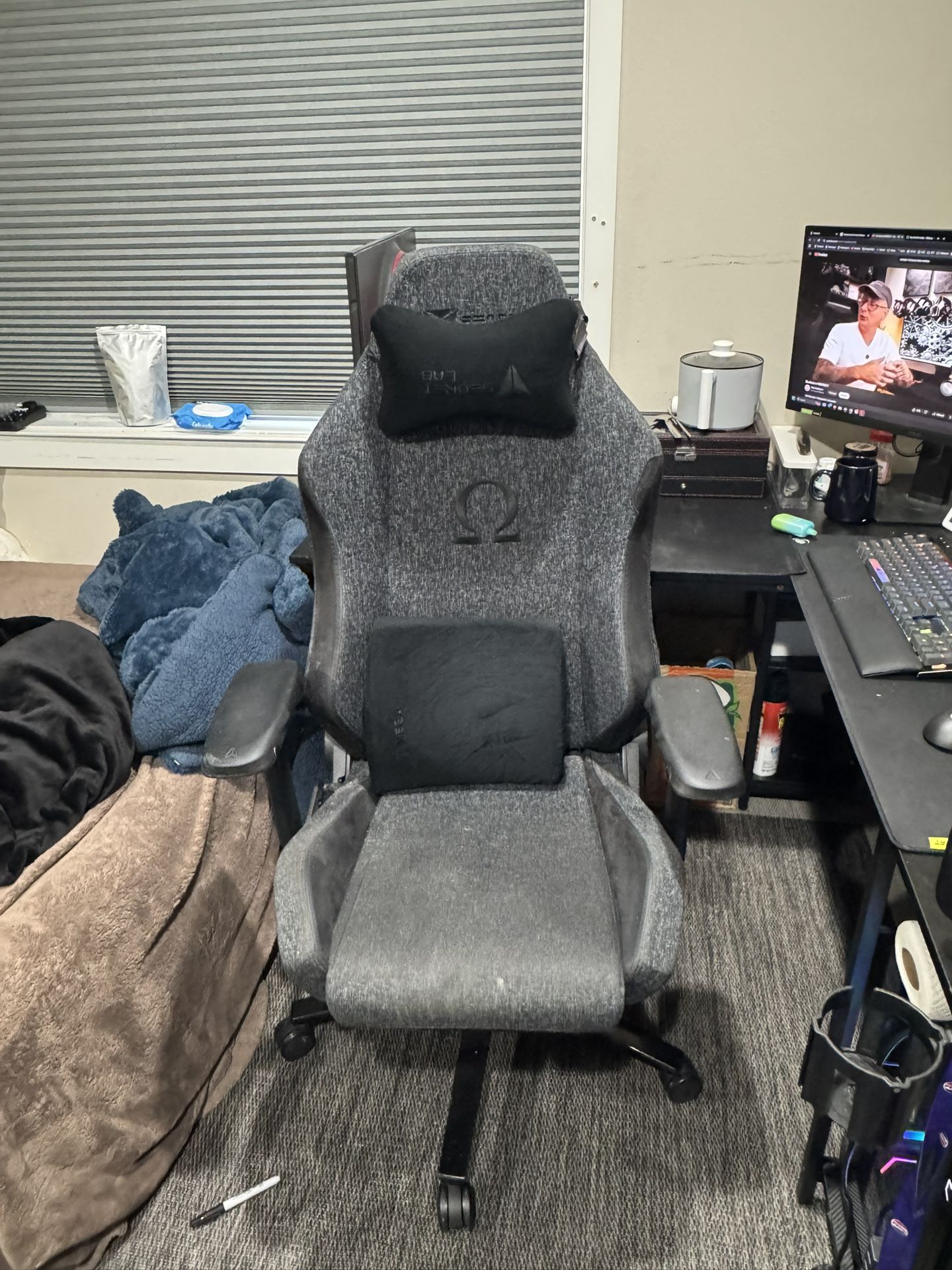 Secretlab Omega Gaming Chair