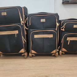 Steve Madden 3 Piece Softsided Expandable Rolling Luggage