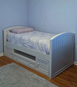 Cafe Kid - Twin Bed with Trundle drawers - White - Solid Wood - Lots of Storage Space