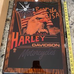 VINTAGE HARLEY DECOR/CLOCK - Nice!
