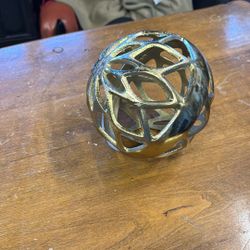 Decorative gold ball
