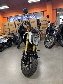 Used-like new 2025 Honda Grom ABS for salw