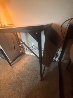 Computer desk
