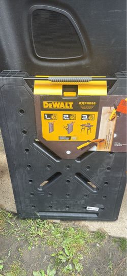 Dewalt table