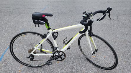 FELT CARBON Performance Road Bicycle  White/Green Pinstripes