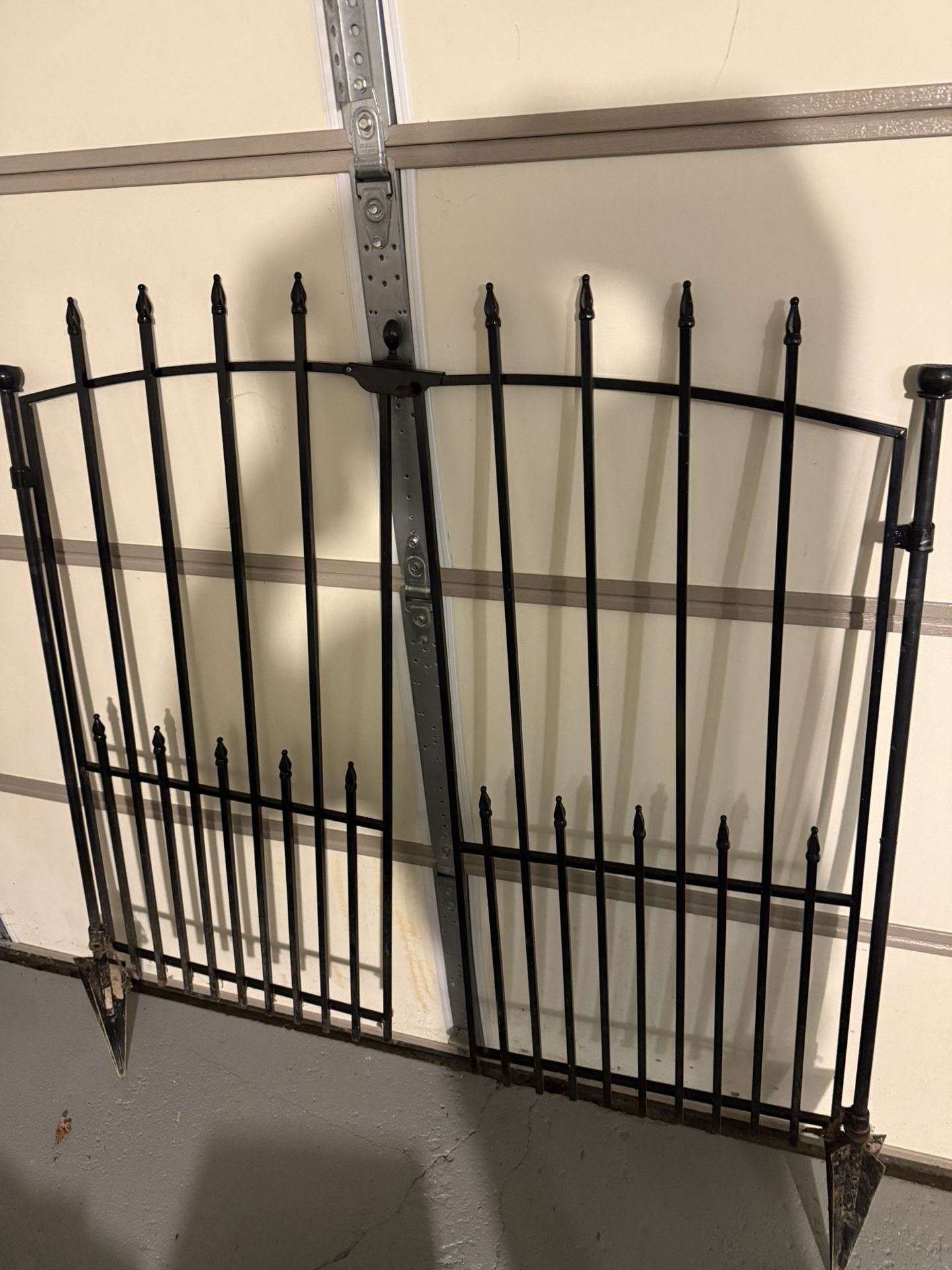 Decorative Garden/Pet Fence 14 panels plus gate