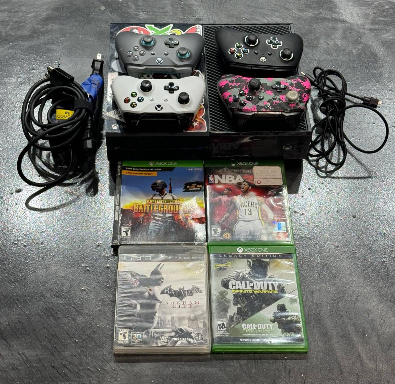 Microsoft Xbox One 500GB Home Console - Black (1540) 4 games 4 controllers