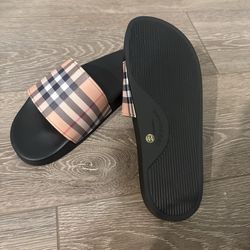 Burberry Furley Check Slides Size 10