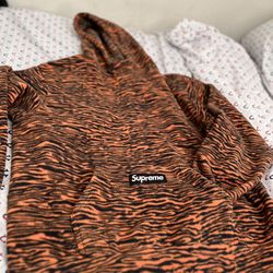 Supreme Hoodie