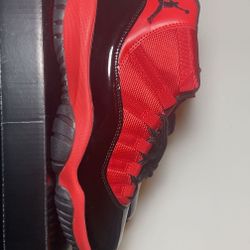 Air Jordan 11 Red Black Size 9
