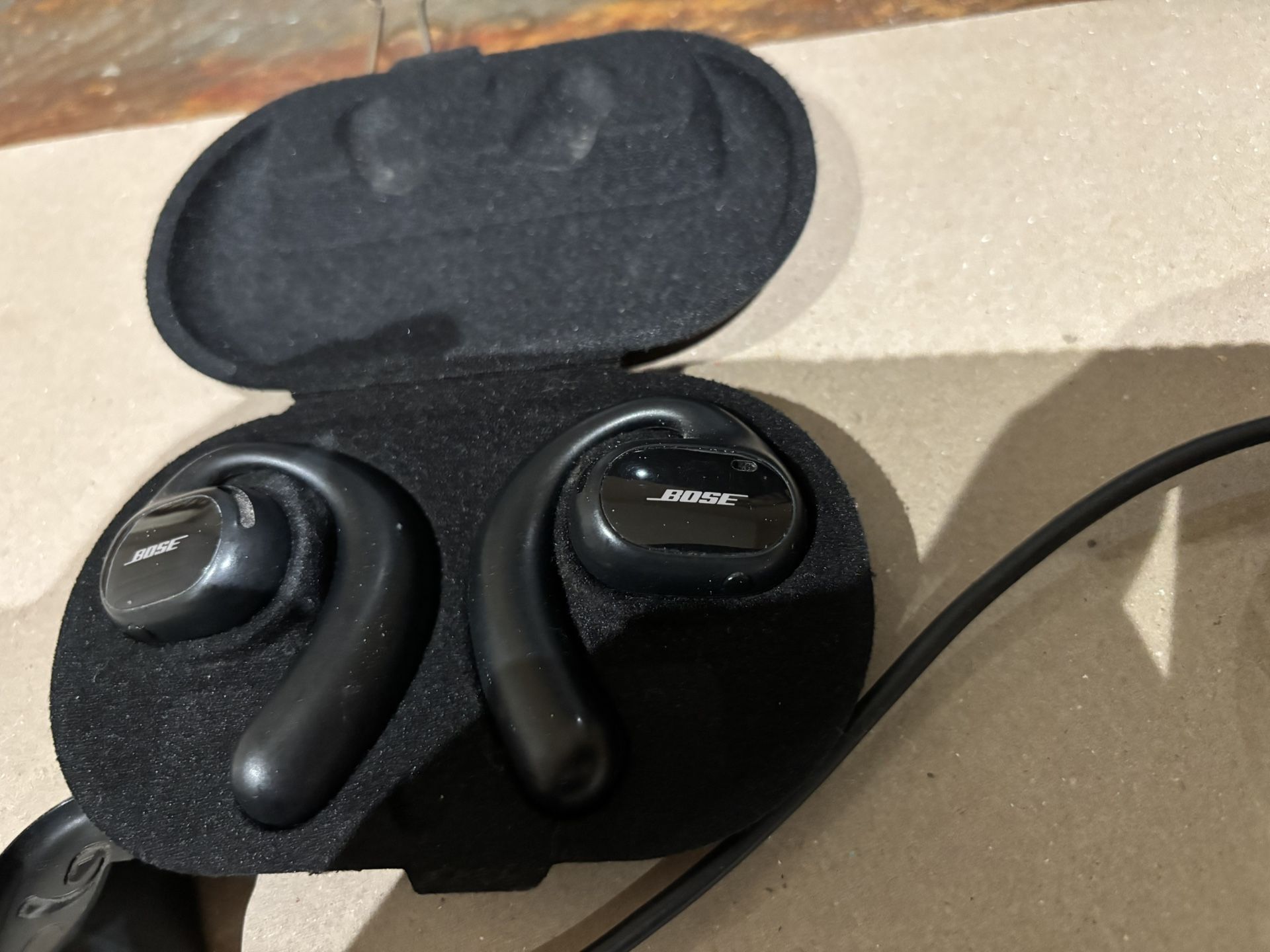 Bose Sport Open Earbuds — True Wireless Open Ear Headphones - Sweat Resistant for Running, Walking and Workouts, Black Bose Sport Open Earbuds - True