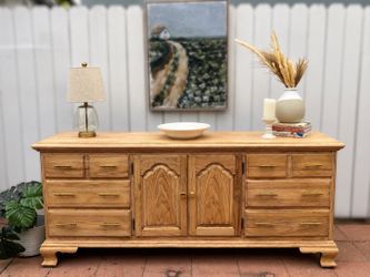 9 drawer Dresser
