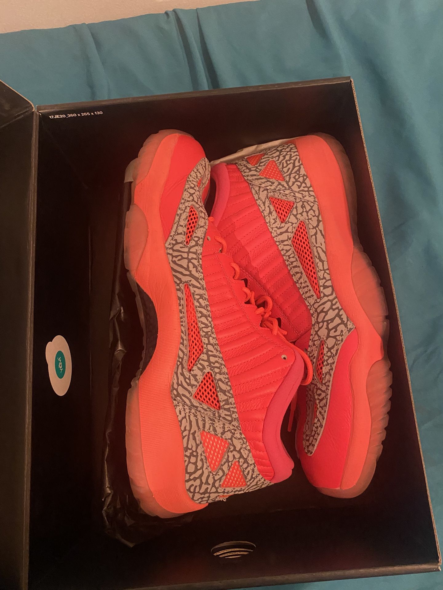 Air Jordan 11 Retro Nike Flash Crimson