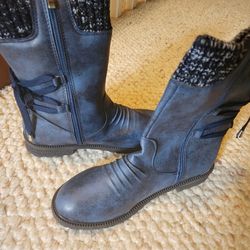 Lightly Lined Fashon Boots With Soft Interrior 
