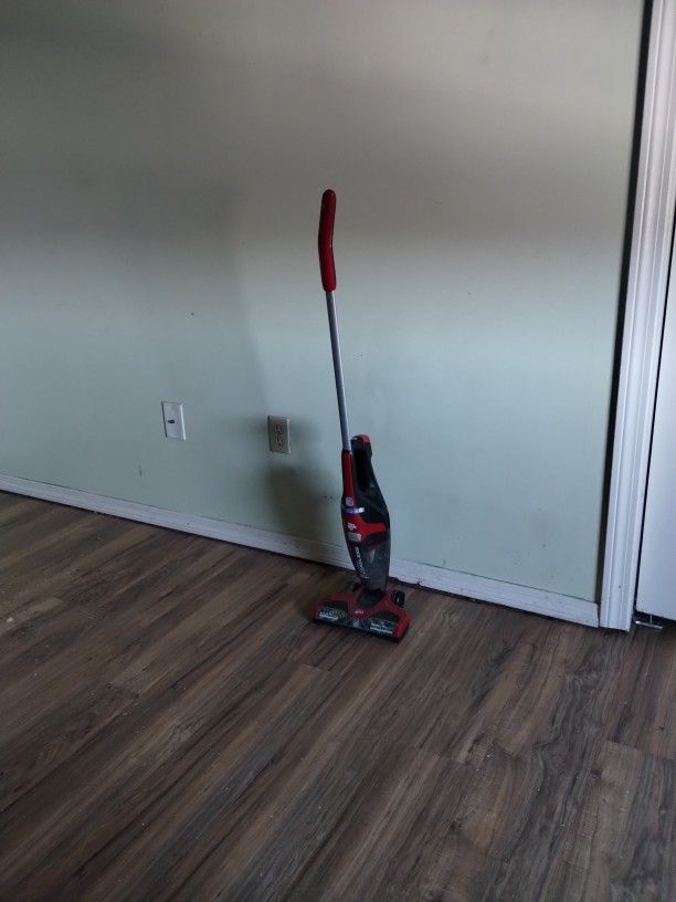 Dirt Devil Versa Hand Vacuum