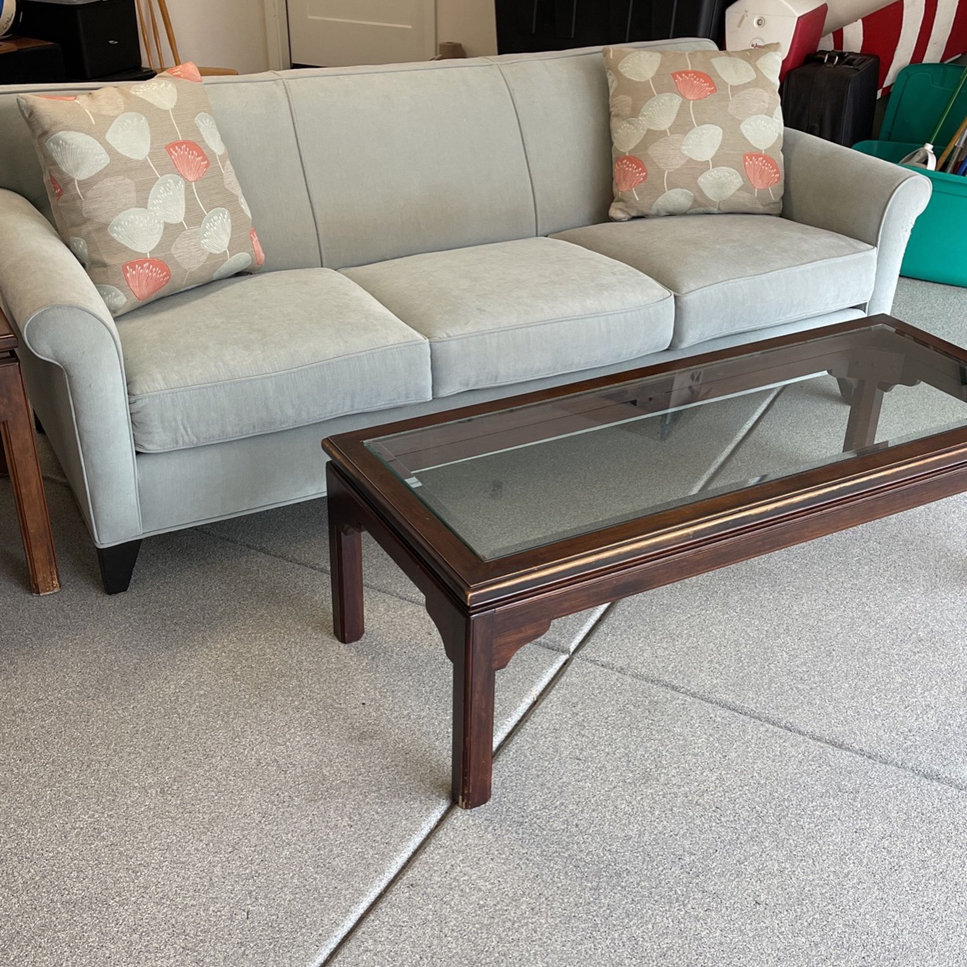 Beautiful Expensive Sofa With Ethan Allen Coffee Table