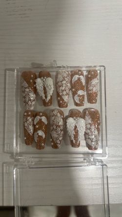 Angel press on nails.
