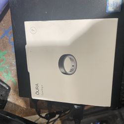 OURA RI NG FOUR SIZE 7 *open box*