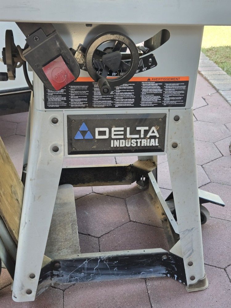Delta Industrial Table Saw
