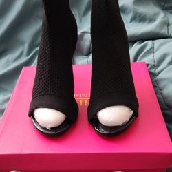 Black PeepbToe Boots