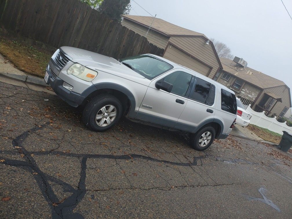 2006 Ford Explorer