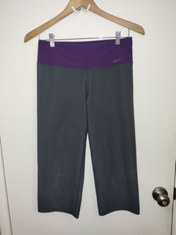 Nike Legend 2.0 Capris Dri-Fit Slim Fit Gray Purple Women's Size Medium EUC