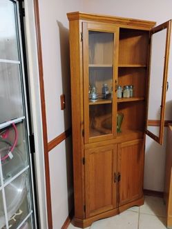 Counter corner kitchen hutch